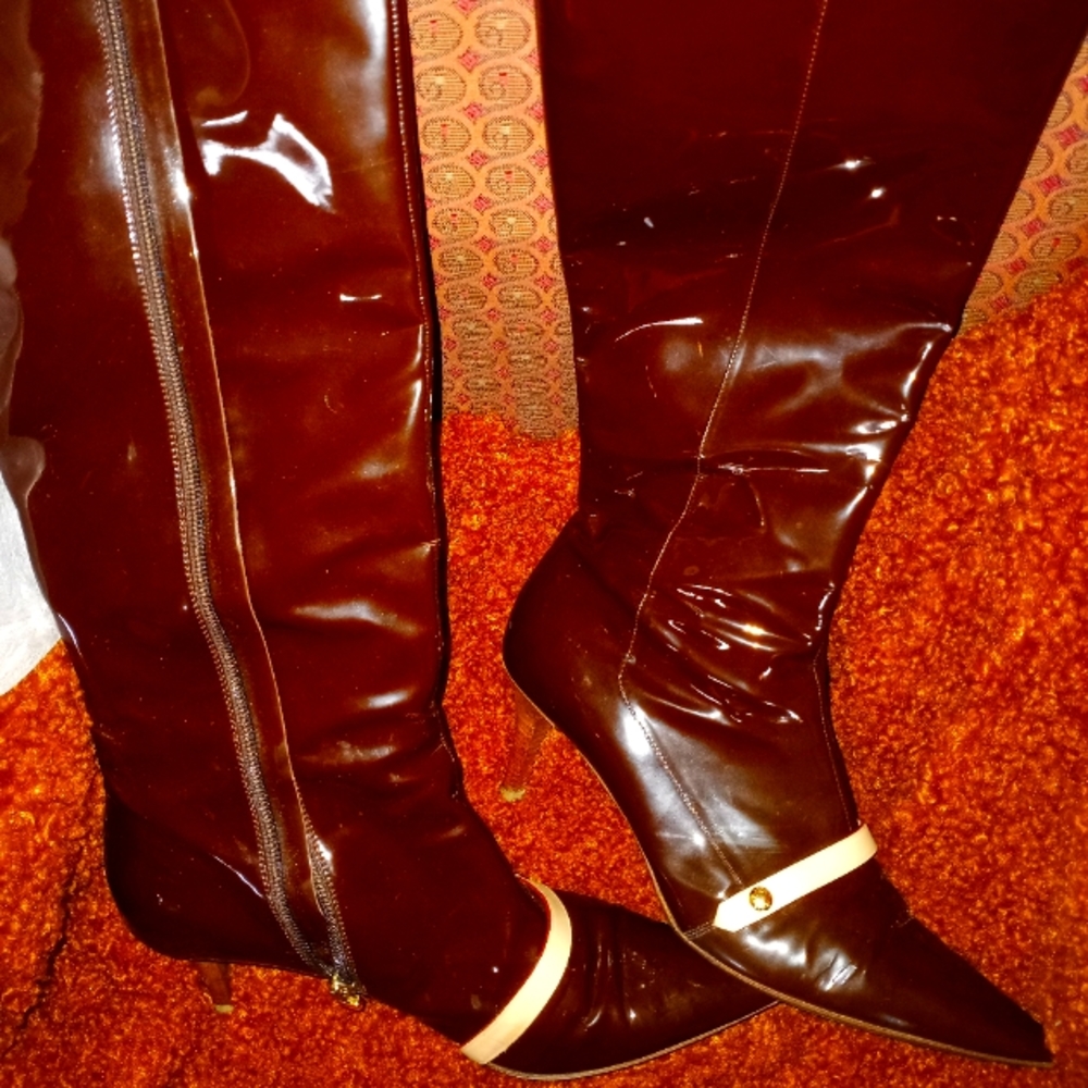 Authentic Louis Vuitton Vernice over the knee boots size 38.5 UGC SIZE 8